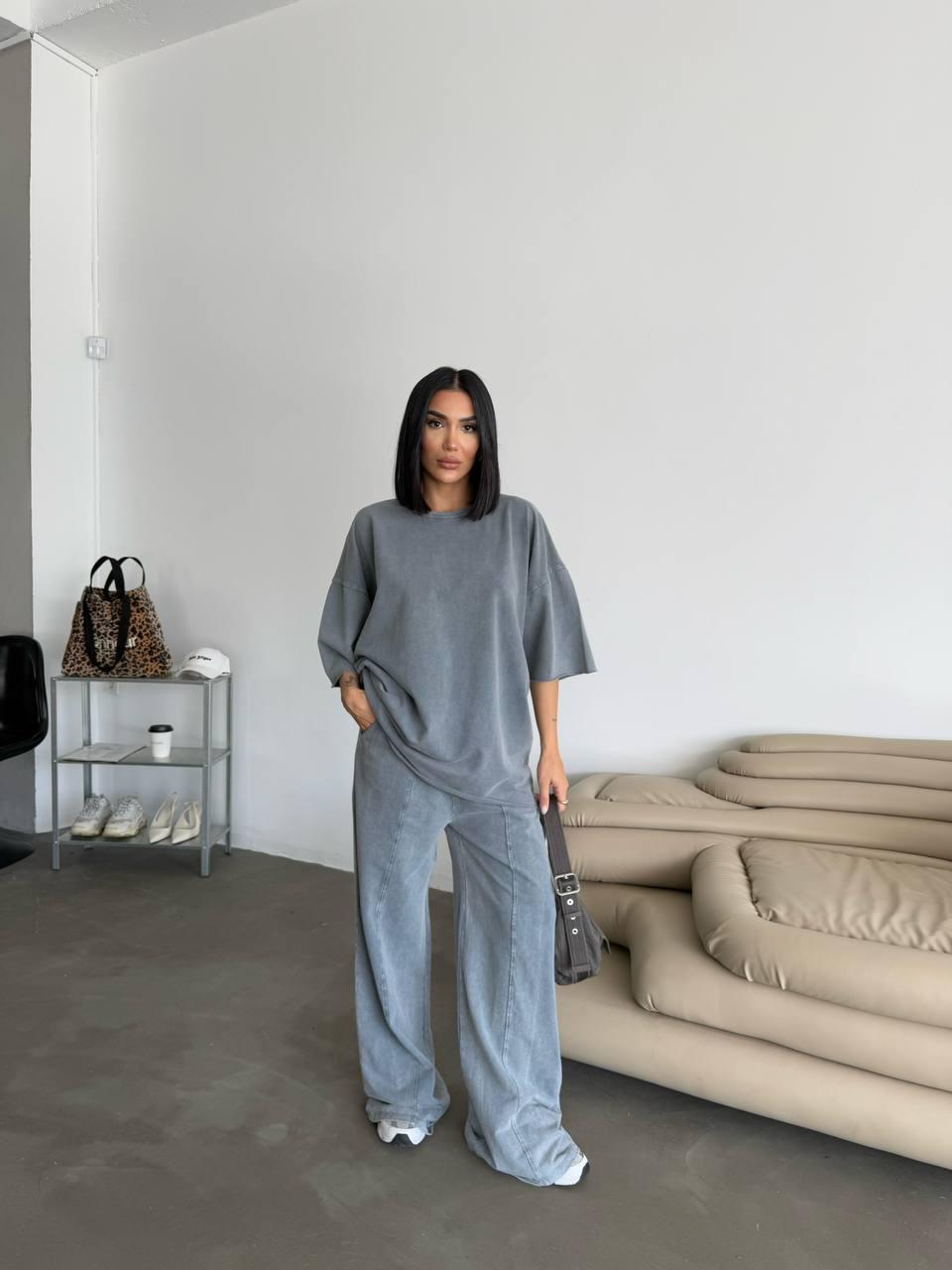 Women’s Oversized Two-Piece Lounge Set – Casual Streetwear Outfit with Wide-Leg Pants & Relaxed Fit Top