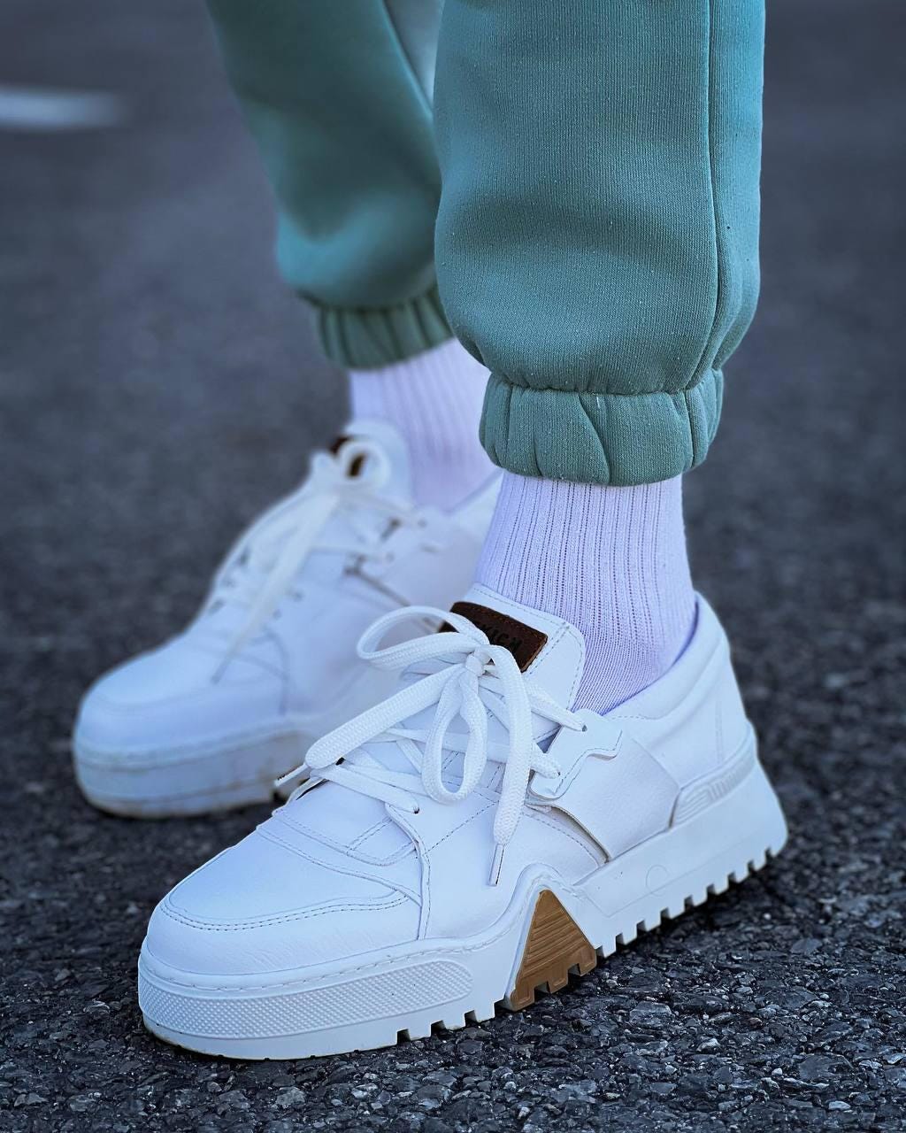 Mens Fashion White Sneakers Lace up Casual Shoes Skate Shoes Size 7.5-10.5