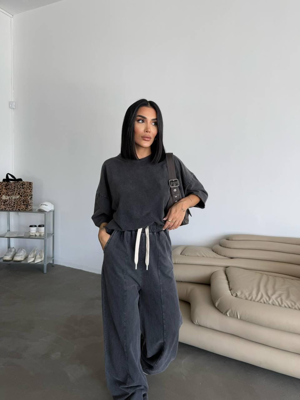 Women’s Oversized Two-Piece Lounge Set – Casual Streetwear Outfit with Wide-Leg Pants & Relaxed Fit Top