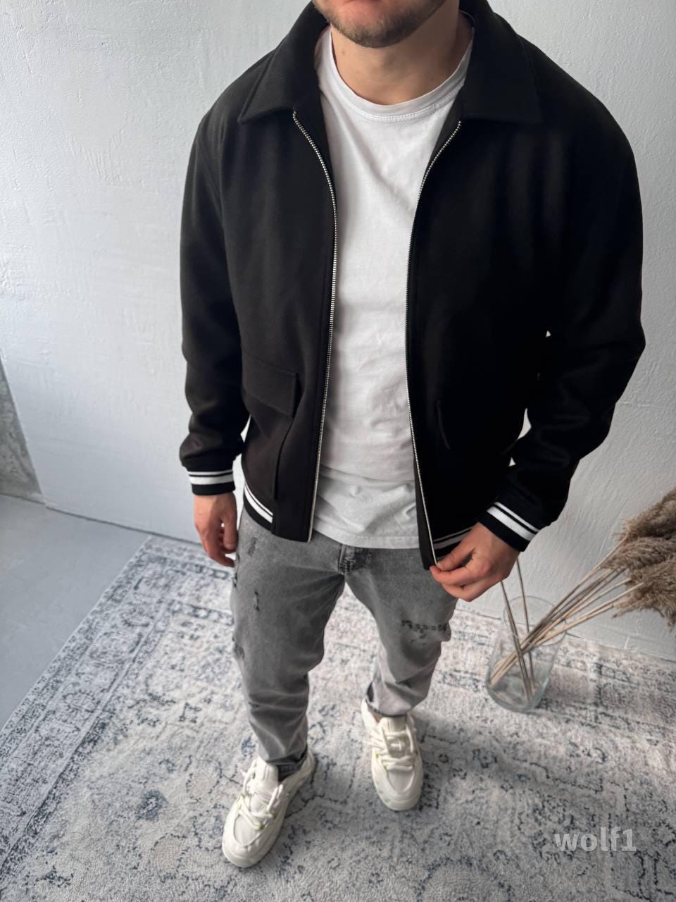 Men’s Casual Bomber Jacket – Minimalist Varsity Zip-Up with Striped Cuffs | Streetwear Outerwear