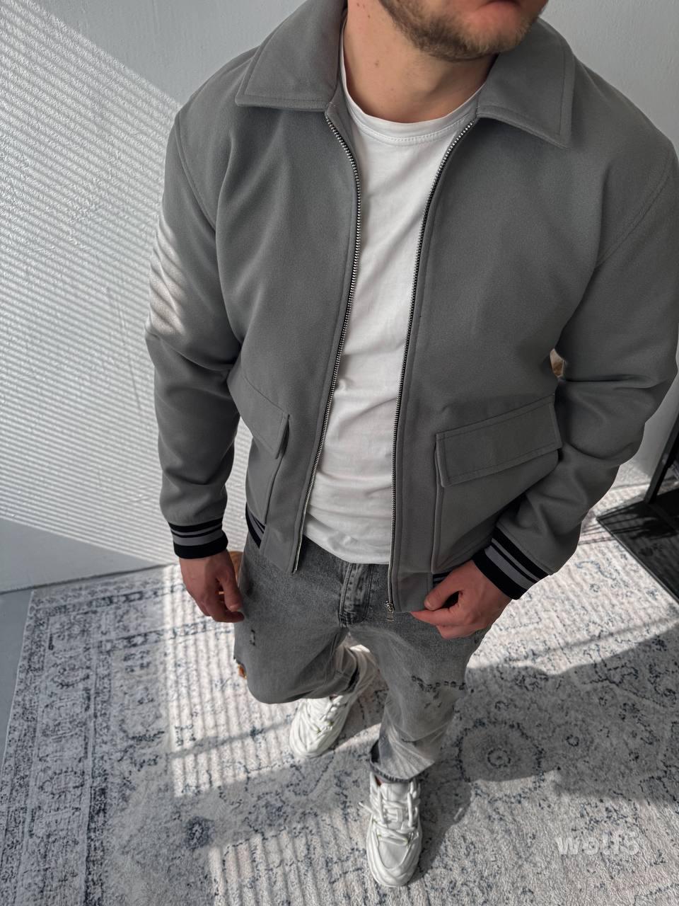 Men’s Casual Bomber Jacket – Minimalist Varsity Zip-Up with Striped Cuffs | Streetwear Outerwear