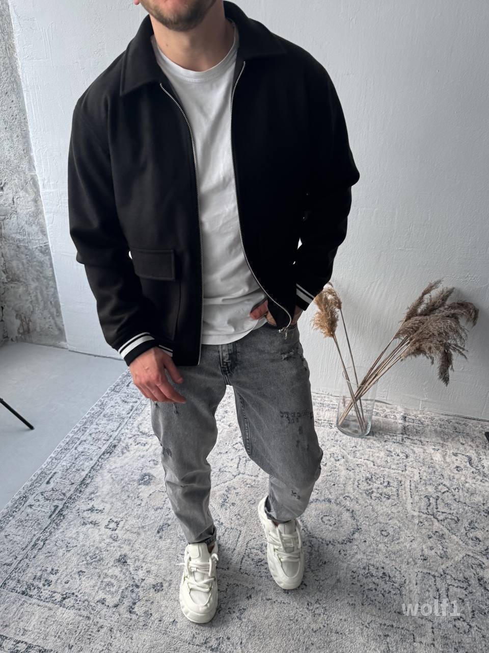 Men’s Casual Bomber Jacket – Minimalist Varsity Zip-Up with Striped Cuffs | Streetwear Outerwear