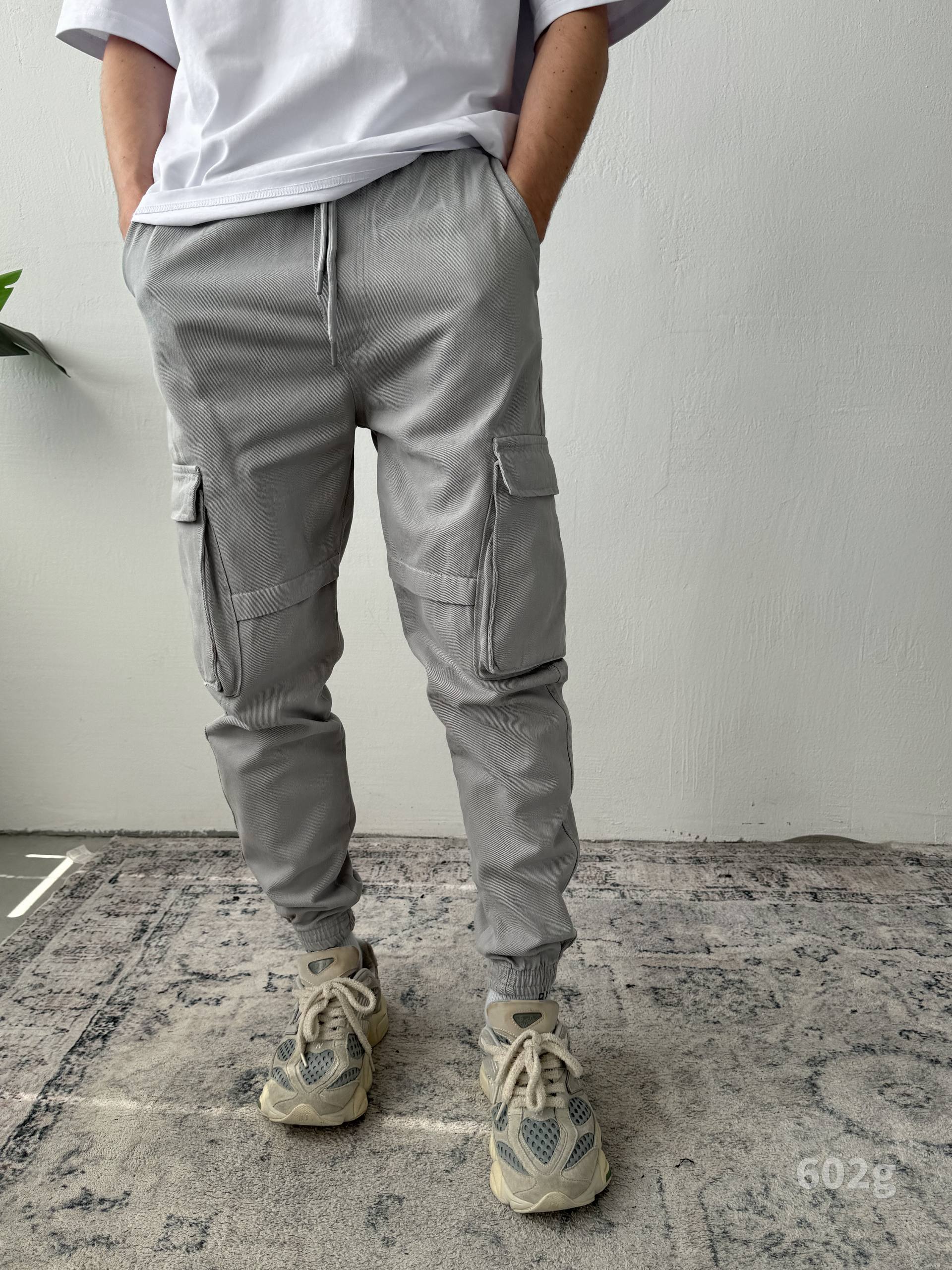 Men’s Cargo Jeans