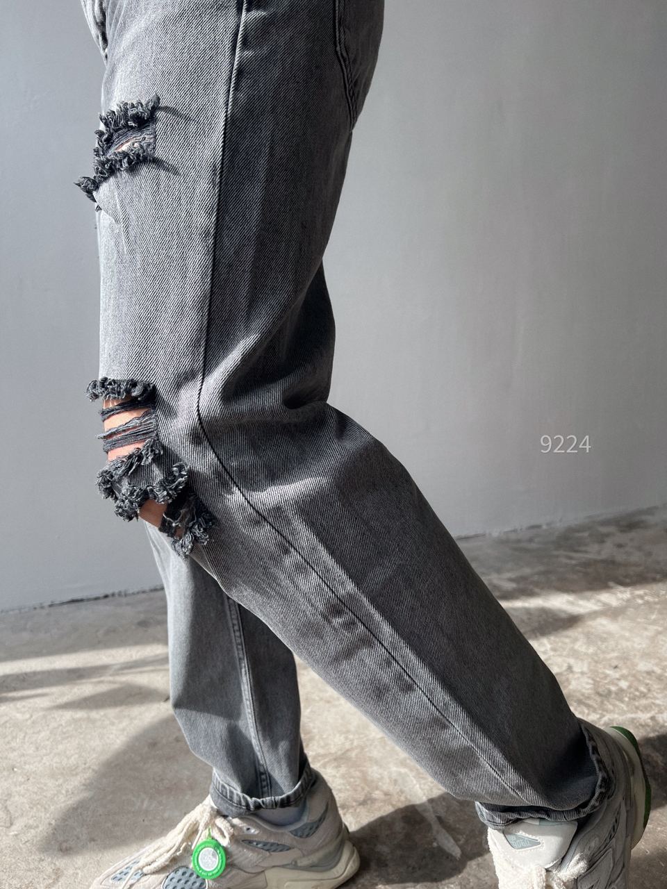 Men’s Distressed Washed Jeans