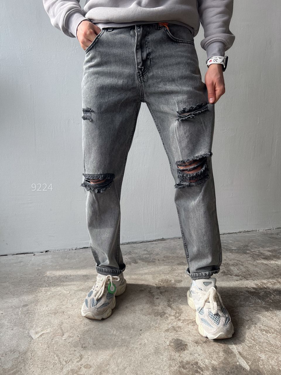 Men’s Distressed Washed Jeans